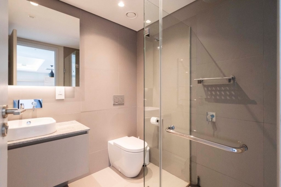 To Let 1 Bedroom Property for Rent in Sea Point Western Cape